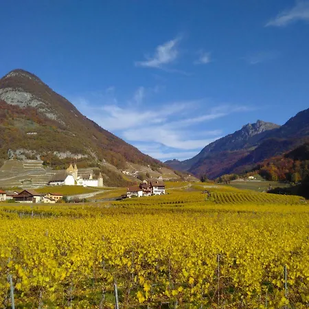 Element-terre 3* Aigle